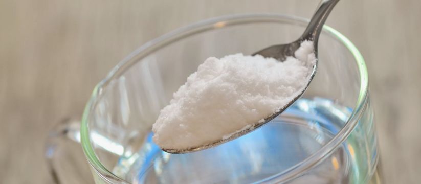 Всегда ставлю стаканчик с солью в каждой комнате - горничная раскрыла простую хитрость