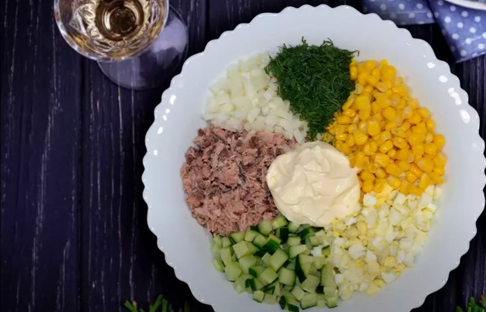 Если худеть — только на нем: салат «Тонкая талия» — такой сытный, вкусный и доступный — настоящая белковая «бомба»