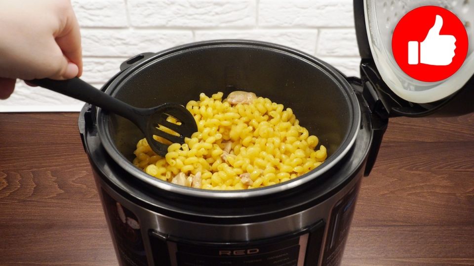 Макароны с курицей в мультиварке: быстро и вкусно!