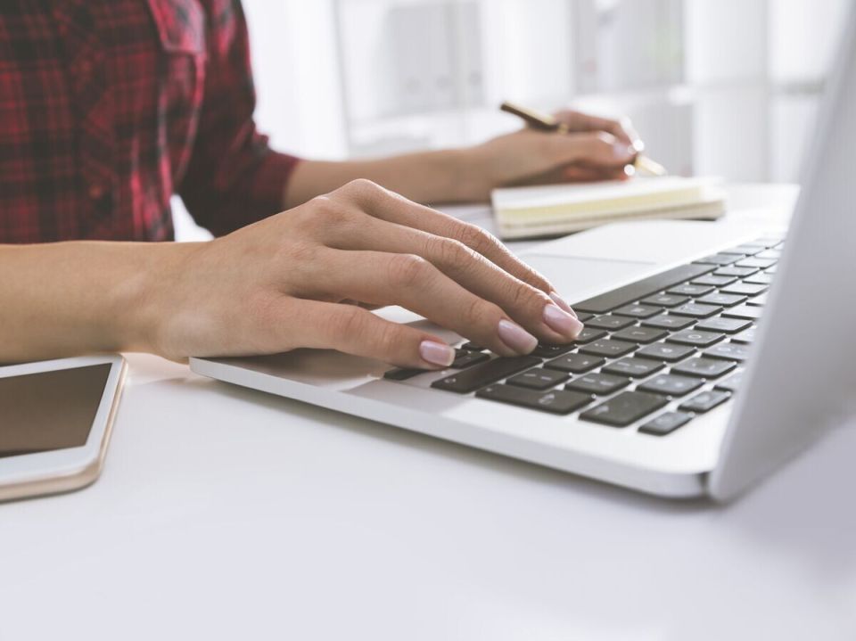 Законопроект о дистанционной работе в морозы: Госдума за здоровье работников