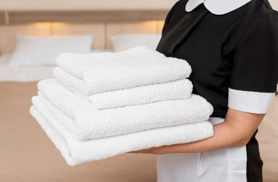 Полотенца в доме и в отелях: как вернуть белизну и мягкость без дорогоой химии
