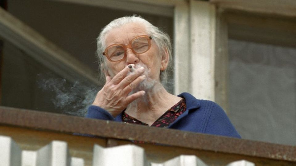 Балкон и дым: почему соседи правы и как найти спокойное решение