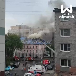 Большую Покровскую в Нижнем полностью перекрыли из-за пожара