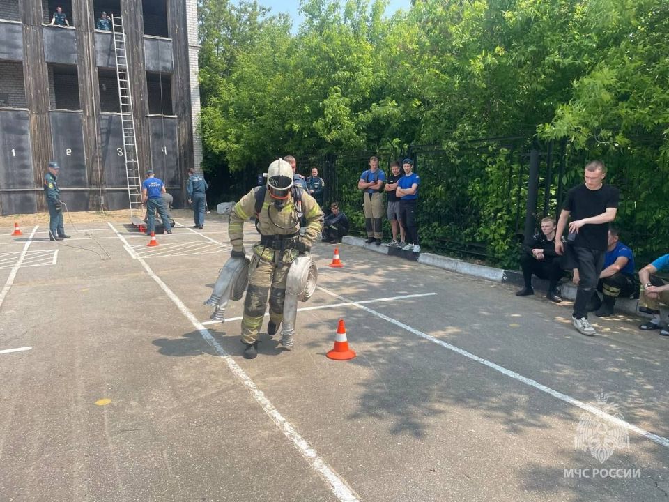 Лучшего газодымозащитника выбрали в Нижегородской области