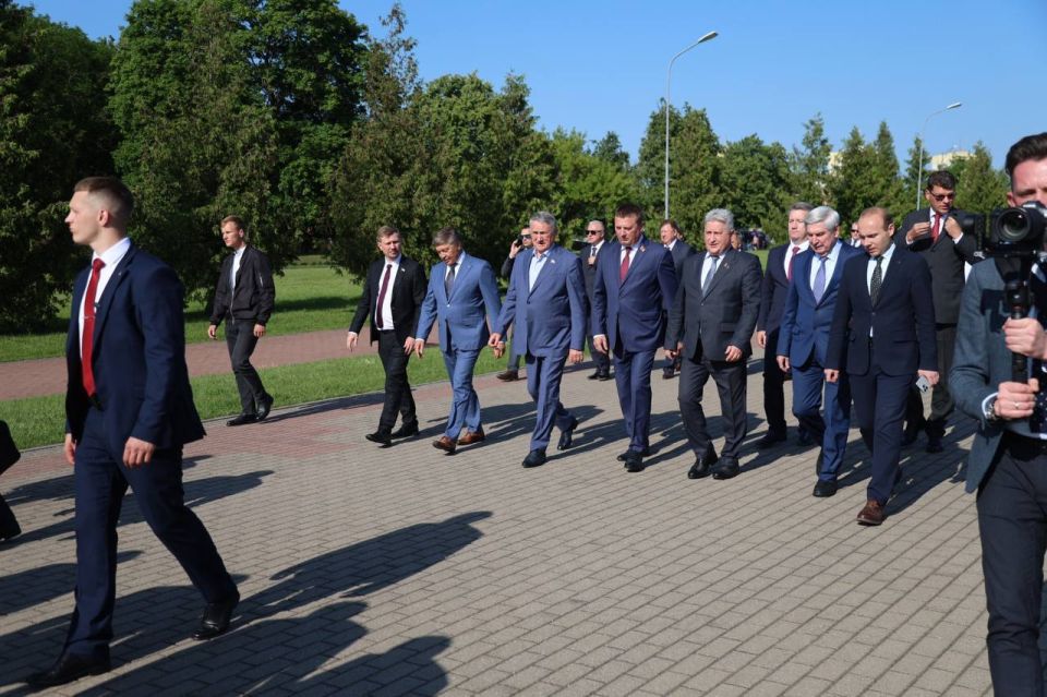 В качестве заместителя Председателя Парламентского Собрания Союза Беларуси и России возглавил делегацию Совета Федерации для участия в его 68-й сессии