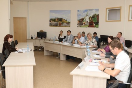 Членов постоянной комиссии городской Думы по экологии проинформировали о содержании Копосовской дубравы