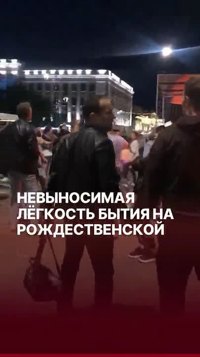     !   ,          