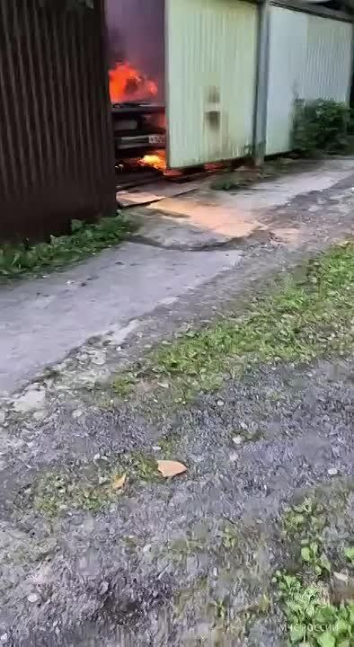    .   -         