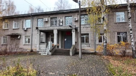 Бывшего директора 117 школы обвиняют в превышении должностных полномочий