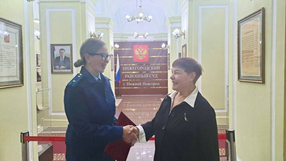 Прокуратура Нижегородского района в судебном порядке помогла женщине-пенсионерке, пострадавшей от наезда самоката, добиться возмещения вреда