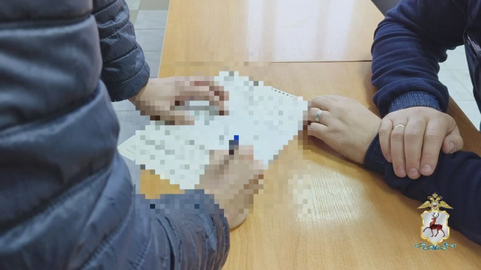 В Нижнем Новгороде сотрудники ГИБДД установили водителя, припарковавшего свой автомобиль на тротуаре, после публикации фото нарушения в социальных сетях