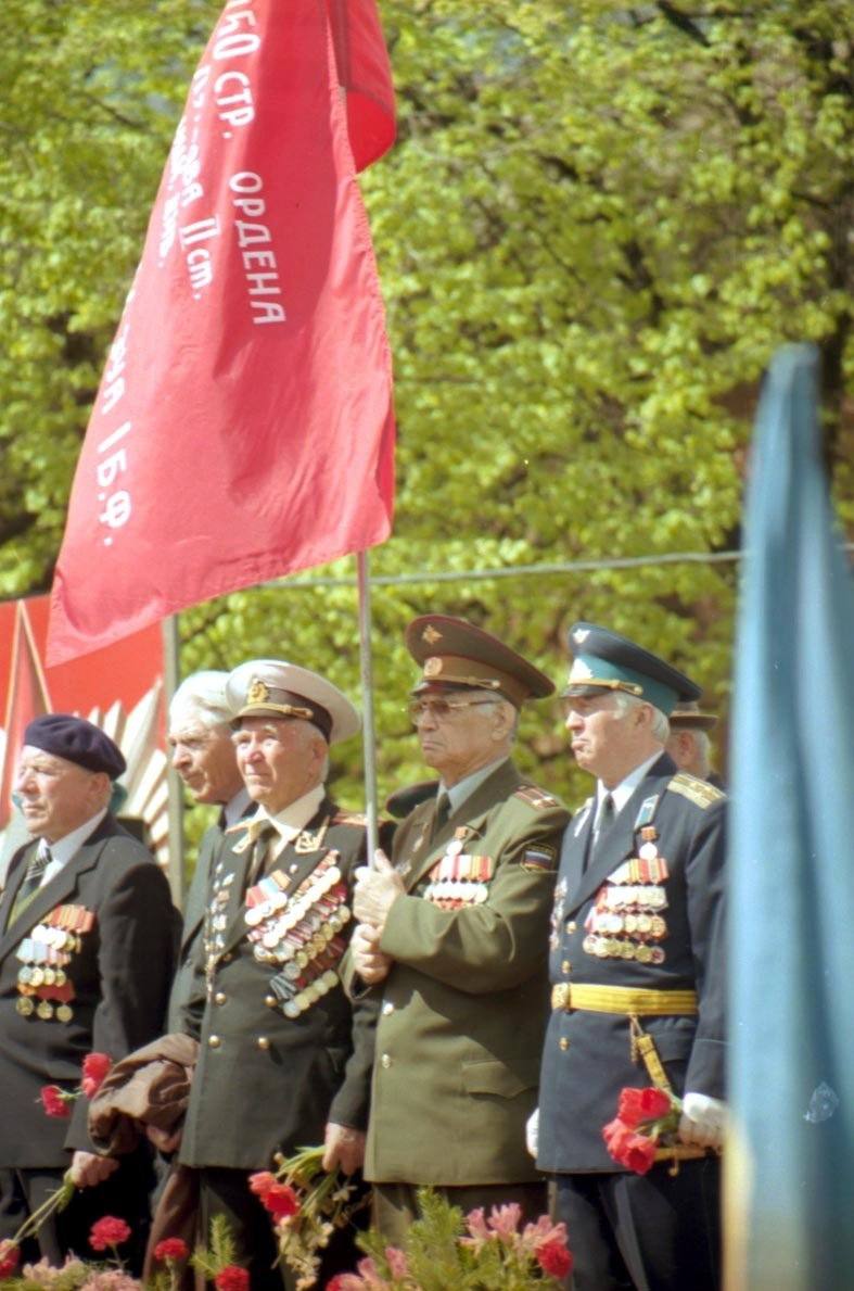 Друзья, мы обращаемся к вам за помощью Друзья, мы обращаемся к вам за помощью