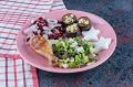 Кулинарные курьезы: самые странные блюда, которые можно попробовать в гостях