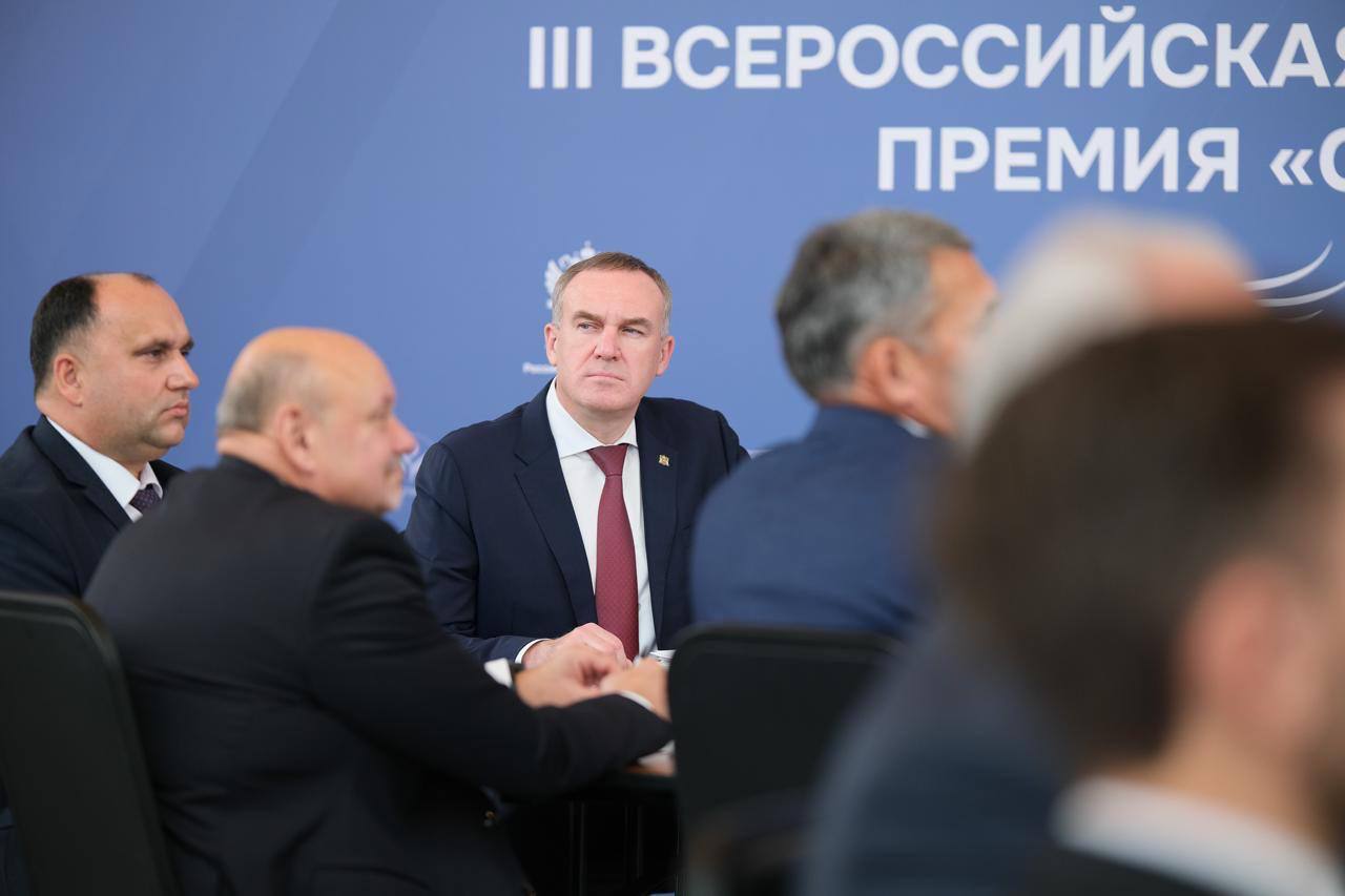 Каждый из нас, независимо от профессии, вносит свой вклад в развитие нашей Родины Каждый из нас, независимо от профессии, вносит свой вклад в развитие нашей Родины