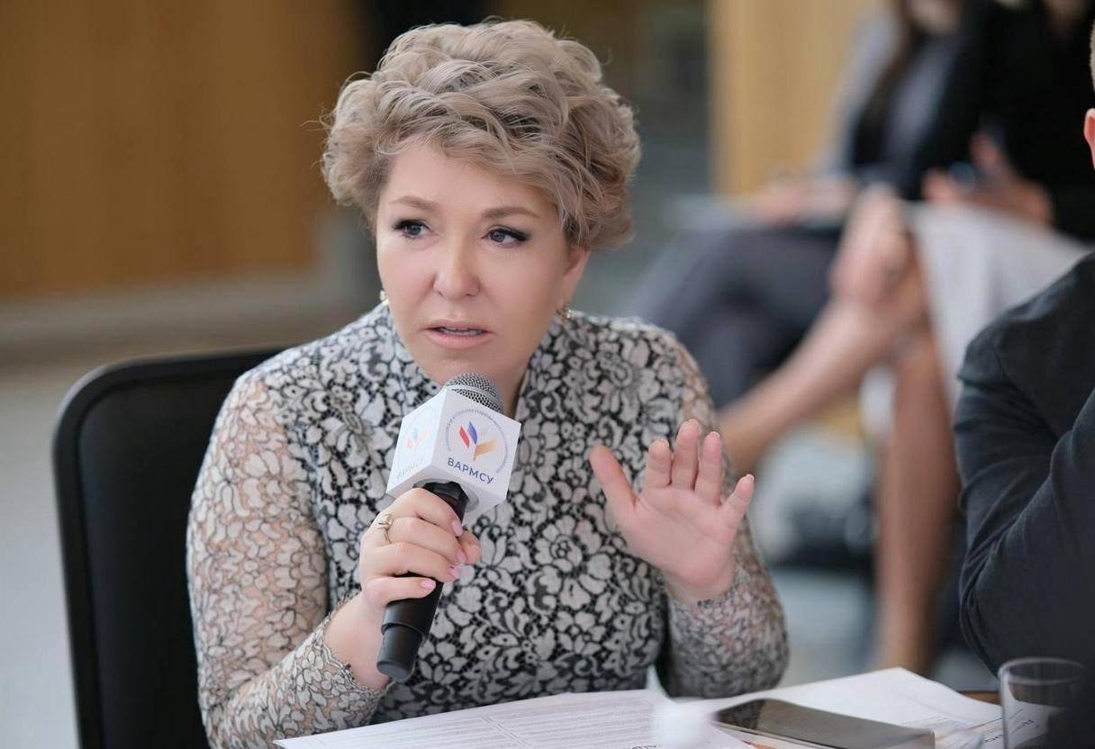 Каждый из нас, независимо от профессии, вносит свой вклад в развитие нашей Родины Каждый из нас, независимо от профессии, вносит свой вклад в развитие нашей Родины
