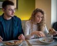 Токсичные отношения в кафе: как парень обманул свою спутницу
