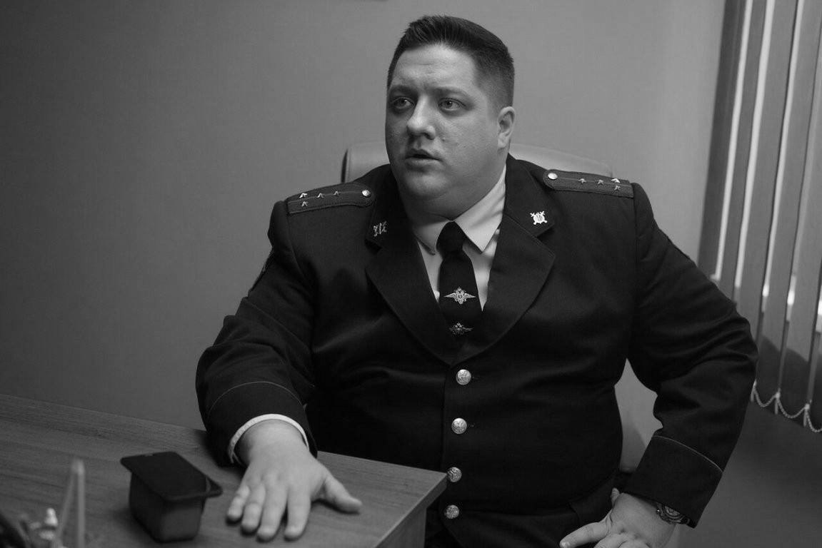 В возрасте 40 лет умер звезда «Полицейского с Рублёвки» Роман Попов