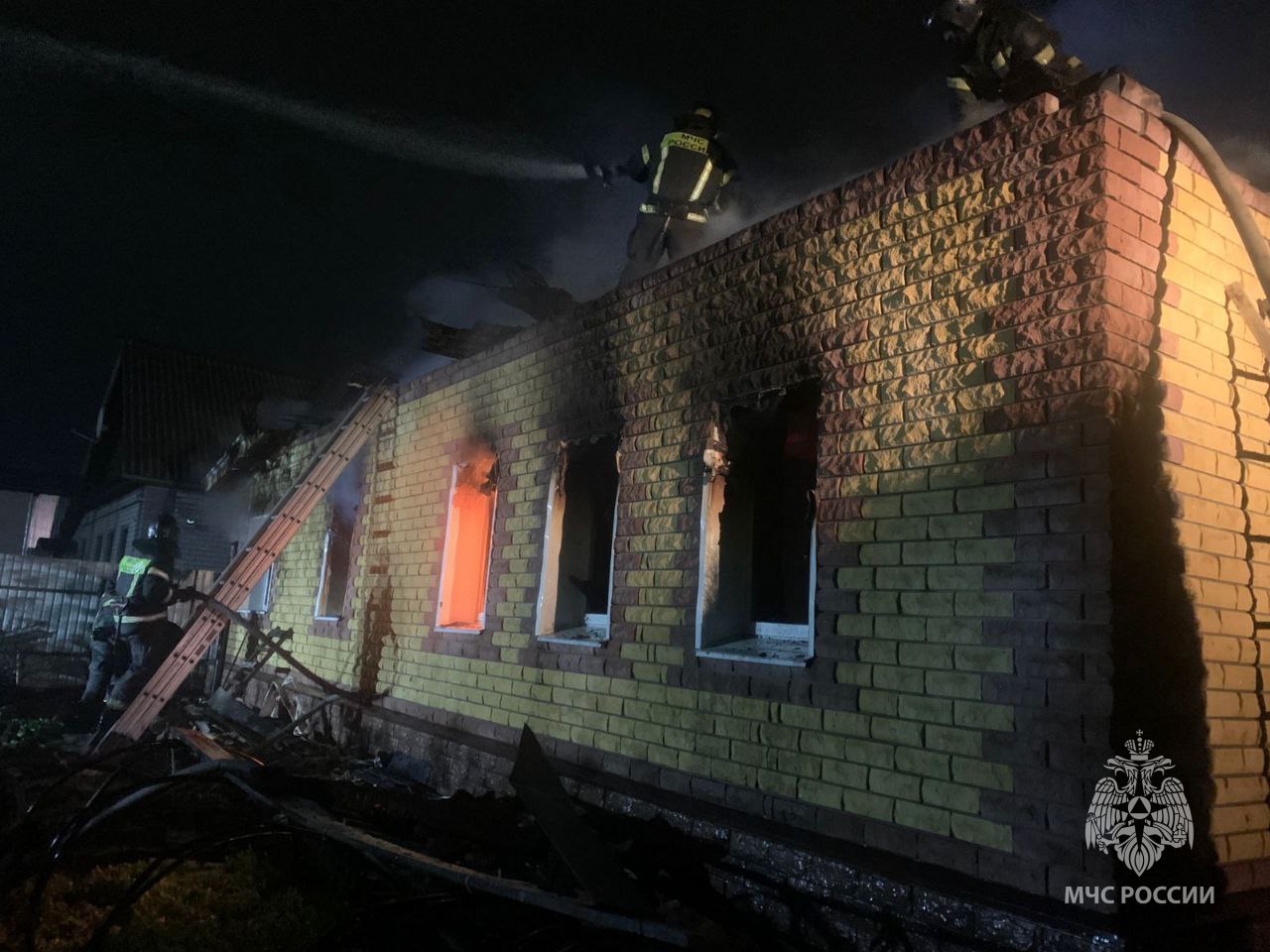 Жилой дом сгорел в Канавинском районе Нижнего Новгорода Жилой дом сгорел в Канавинском районе Нижнего Новгорода