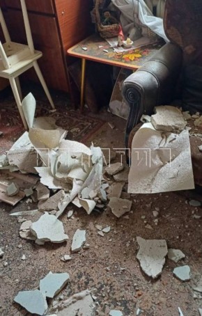 Потолок обрушился в одной из квартир дома на Ильинке