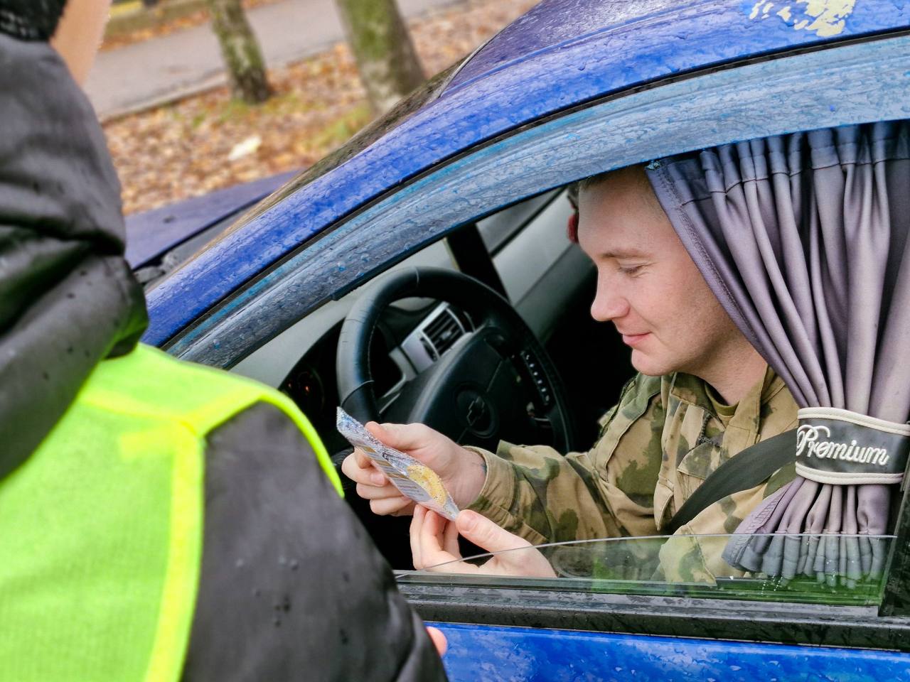 Печенье с правилами дорожного движения: неожиданный урок для водителей на улицах города Арзамаса Печенье с правилами дорожного движения: неожиданный урок для водителей на улицах города Арзамаса
