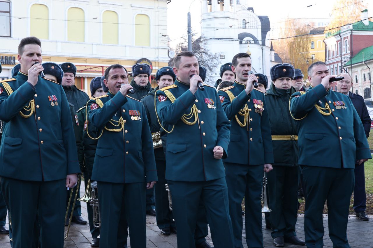 25-й юбилейной акции «Алтарь Отечества» сегодня дали старт на площади народного Единства в Нижнем Новгороде 25-й юбилейной акции «Алтарь Отечества» сегодня дали старт на площади народного Единства в Нижнем Новгороде