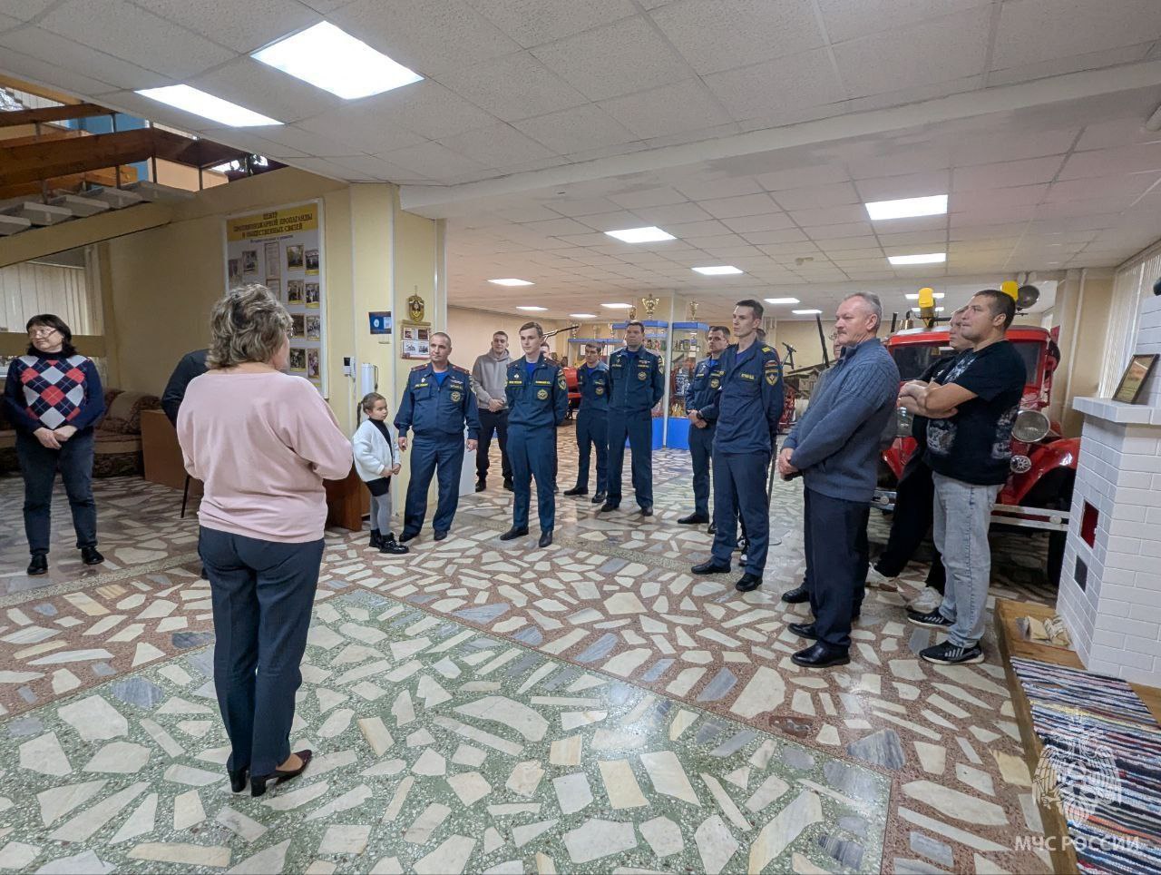 35 лет МЧС России: Образование и традиции! 35 лет МЧС России: Образование и традиции!