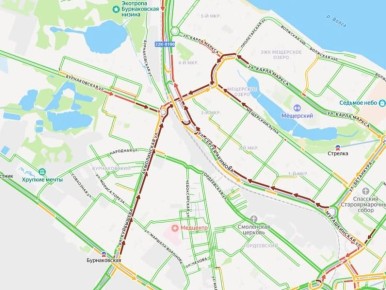 На подъездах к Борскому мосту сегодня настоящий транспортный коллапс