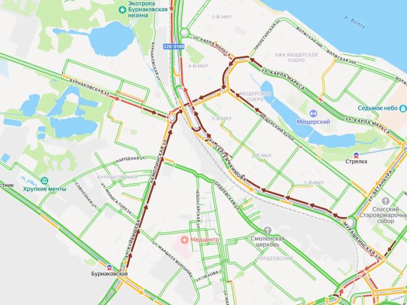 На Борском мосту временно вышла из строя система удаленного управления реверсивными светофорами