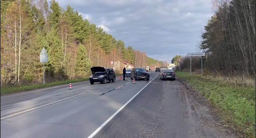 Две легковушки не поделили дорогу в Городецком округе
