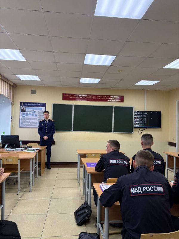 Сотрудники регионального следственного управления рассказали курсантам Нижегородской академии МВД России о профессии следователя