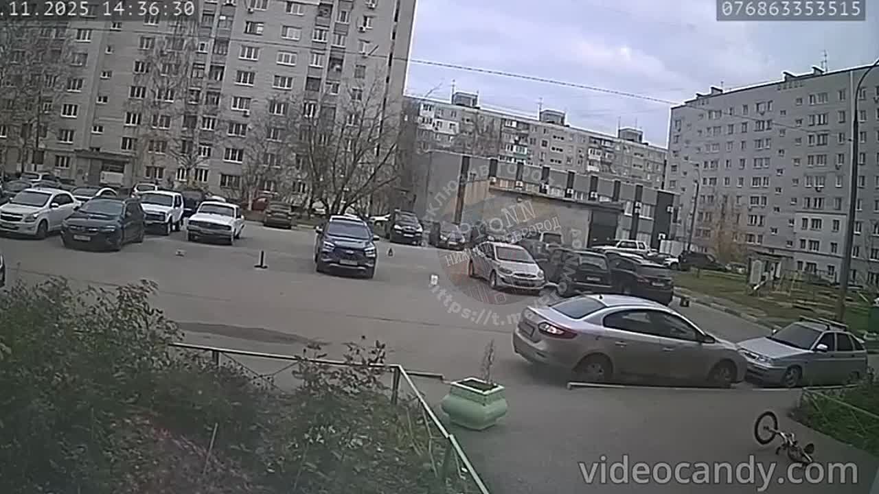 Велосипед скинули на автомобиль в Автозаводском районе