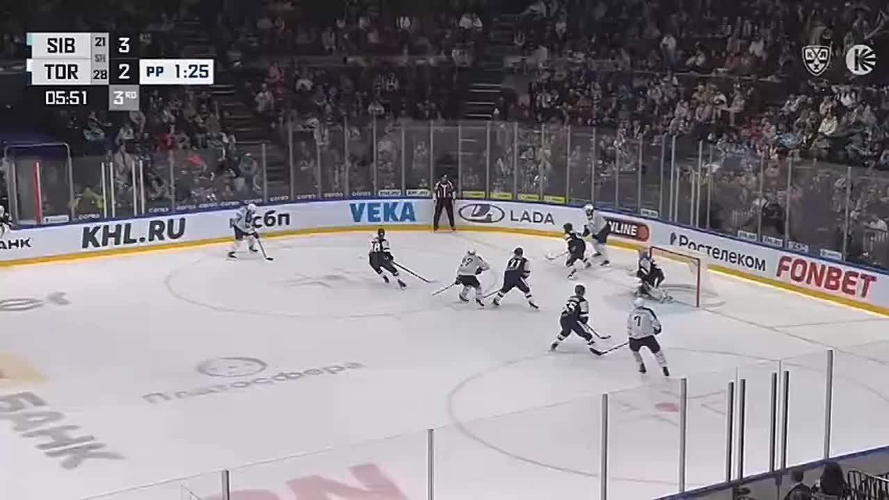 «Торпедо» побеждает «Сибирь» в буллитах — наши хоккеисты увезли из Новосибирска важные два очка