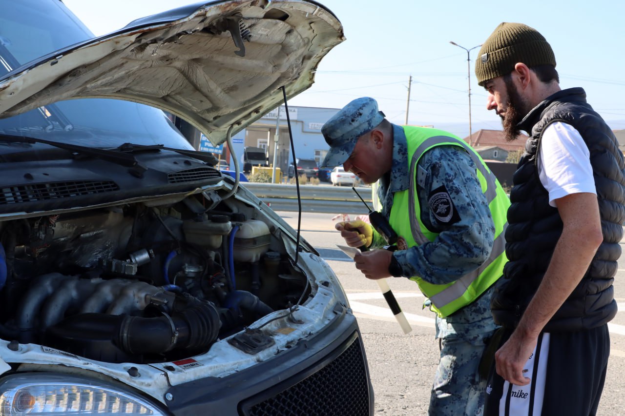 Юрий Арсентьев посетил коллег-нижегородцев, несущих службу в Республике Дагестан Юрий Арсентьев посетил коллег-нижегородцев, несущих службу в Республике Дагестан