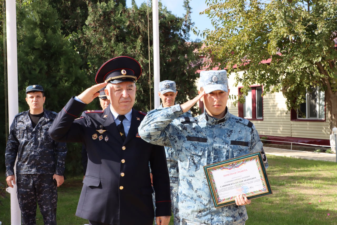 Юрий Арсентьев посетил коллег-нижегородцев, несущих службу в Республике Дагестан Юрий Арсентьев посетил коллег-нижегородцев, несущих службу в Республике Дагестан