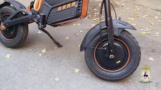 Нижегородка не смогла пройти мимо оставленного без присмотра электробайка и забрала его себе