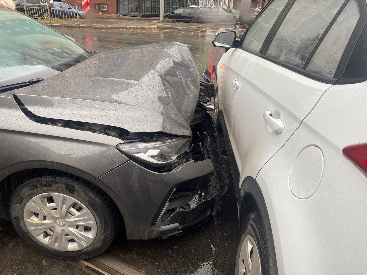 За минувшие сутки 4 ноября 2025 года на территории Нижегородской области произошло 4 ДТП с пострадавшими, в которых 5 человек получили травмы, 1 из них несовершеннолетний