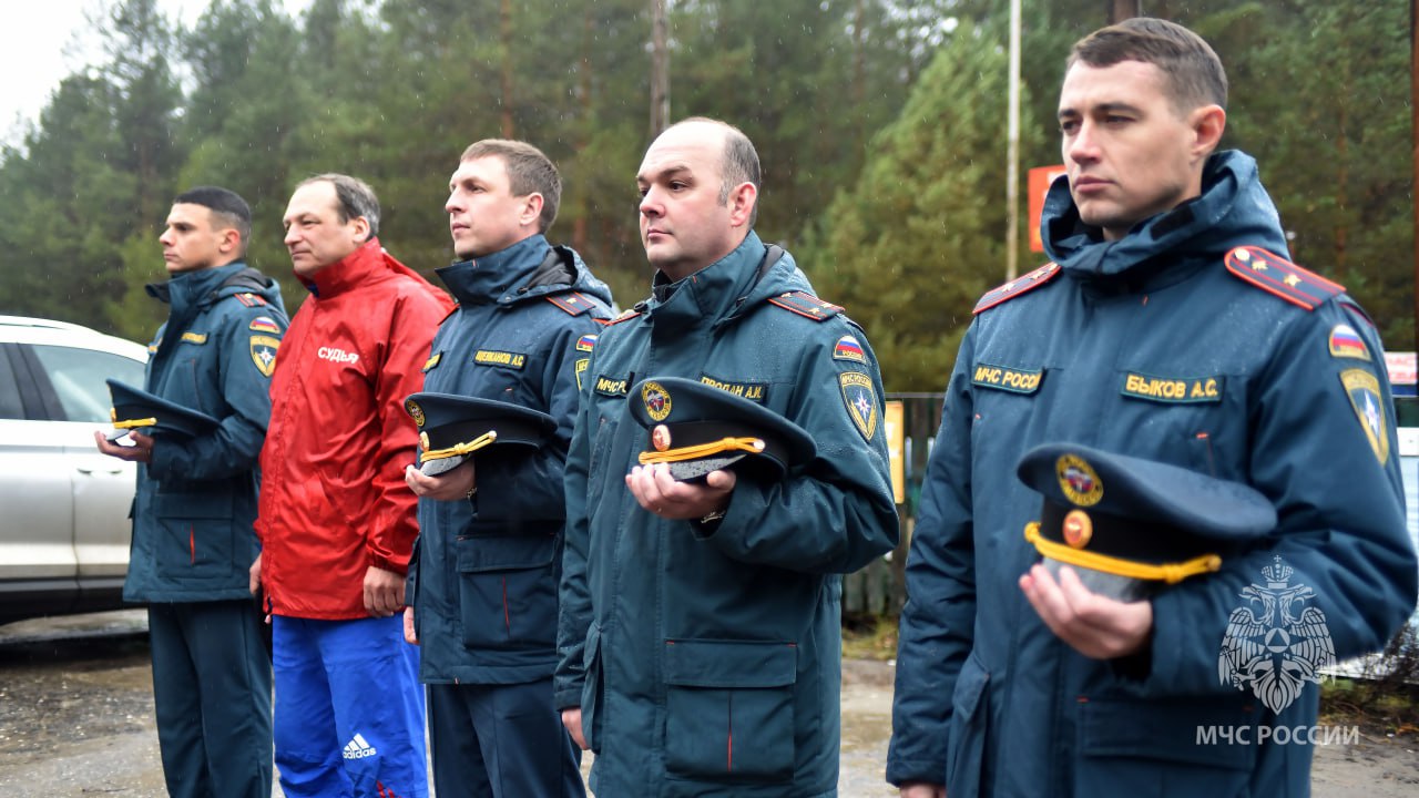В память о герое: Сотрудники МЧС России приняли участие в легкоатлетическом кроссе в Дзержинске В память о герое: Сотрудники МЧС России приняли участие в легкоатлетическом кроссе в Дзержинске