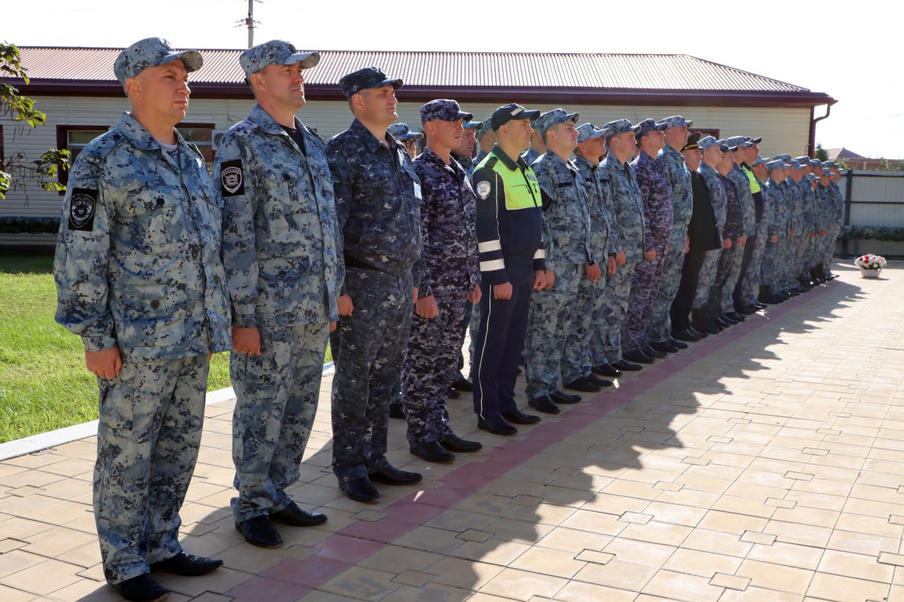 Юрий Арсентьев посетил коллег-нижегородцев, несущих службу в Республике Дагестан Юрий Арсентьев посетил коллег-нижегородцев, несущих службу в Республике Дагестан