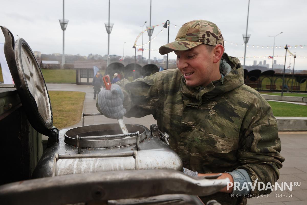 Дождь не помеха – Нижний Новгород широко отметил День народного единства Дождь не помеха – Нижний Новгород широко отметил День народного единства