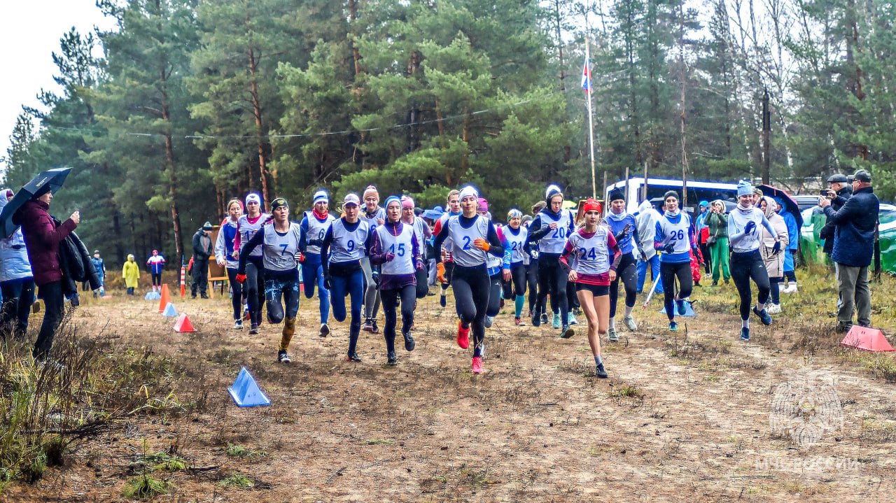 В память о герое: Сотрудники МЧС России приняли участие в легкоатлетическом кроссе в Дзержинске В память о герое: Сотрудники МЧС России приняли участие в легкоатлетическом кроссе в Дзержинске