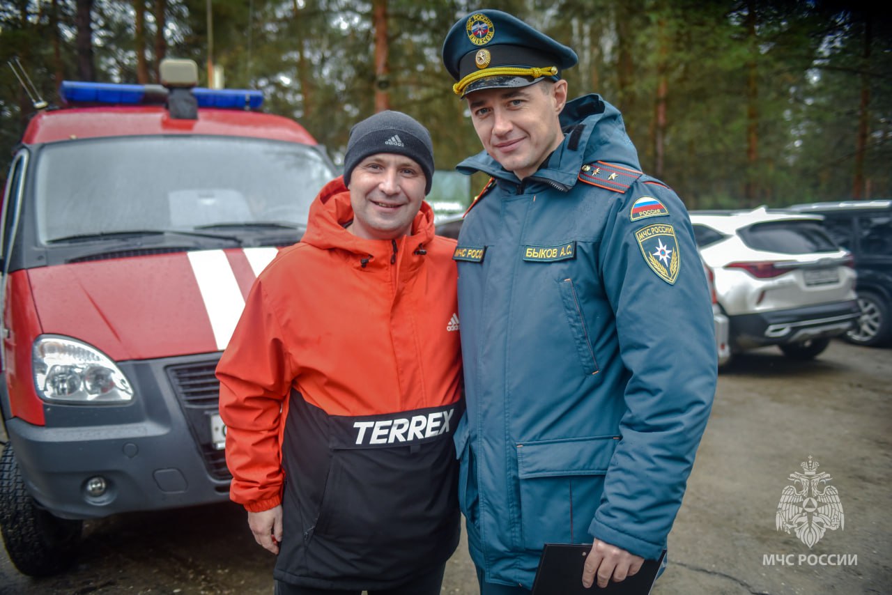 В память о герое: Сотрудники МЧС России приняли участие в легкоатлетическом кроссе в Дзержинске В память о герое: Сотрудники МЧС России приняли участие в легкоатлетическом кроссе в Дзержинске