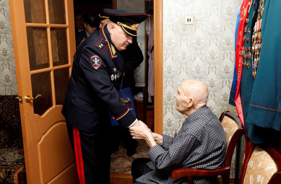        ,       -         100-