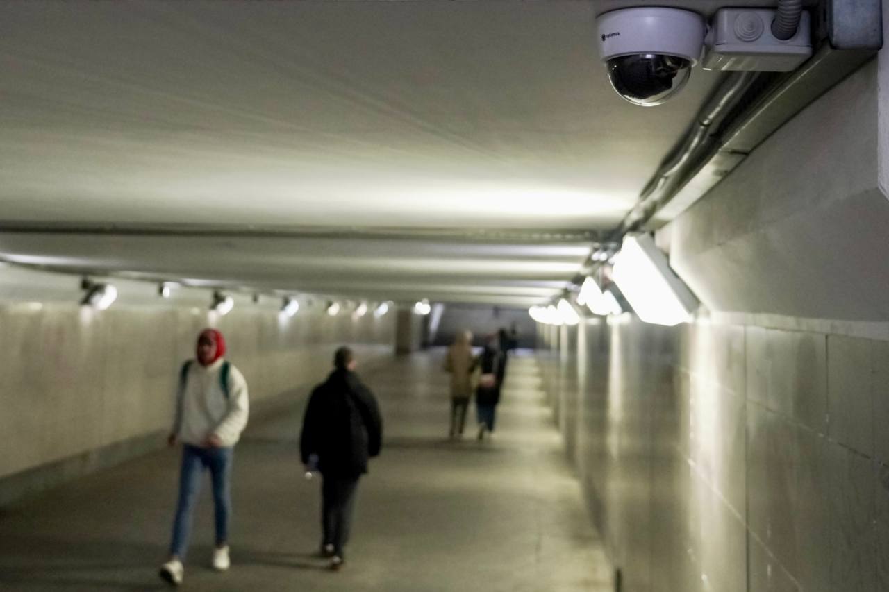 Юрий Шалабаев: Без малого почти 100 новых камер видеонаблюдения установили в самых проходимых пешеходных переходах Советского района: подземных - у Дворца спорта, на пл. Лядова со стороны ул. Белинского и со стороны ул....