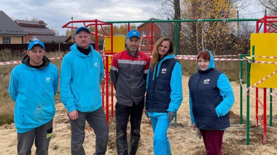 Пространство для дворового спорта создали волонтеры на грант ОМК в Выксе