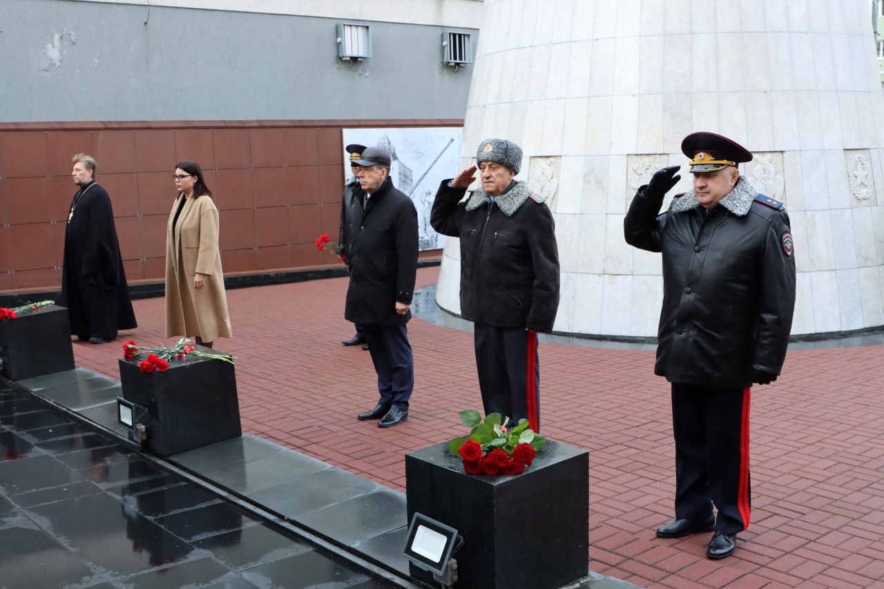 В ГУ МВД России по Нижегородской области состоялась встреча с семьями погибших сотрудников ОВД В ГУ МВД России по Нижегородской области состоялась встреча с семьями погибших сотрудников ОВД