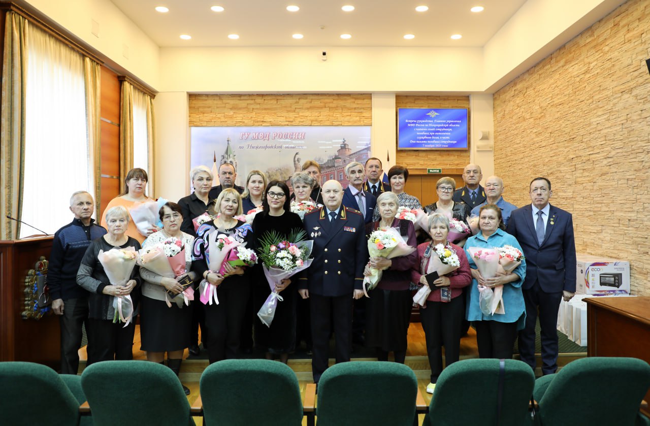 В ГУ МВД России по Нижегородской области состоялась встреча с семьями погибших сотрудников ОВД В ГУ МВД России по Нижегородской области состоялась встреча с семьями погибших сотрудников ОВД