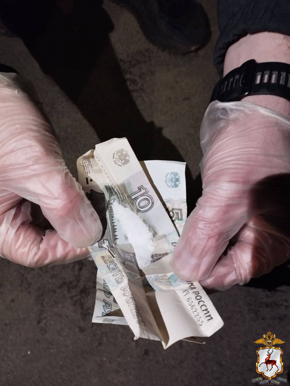 В Нижнем Новгороде полицейские пресекли факт незаконного оборота наркотиков