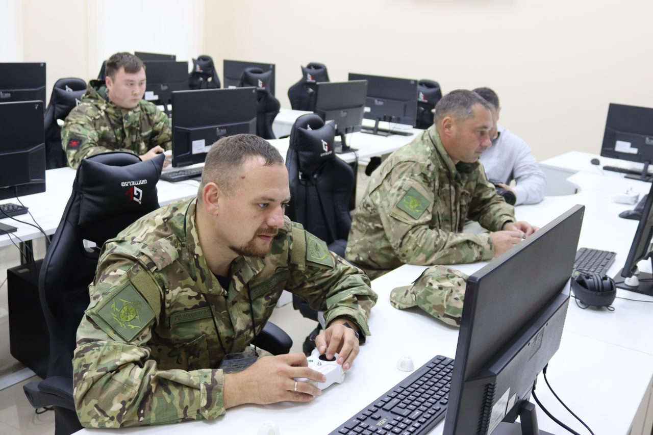 Сотрудники УТ МВД России по ПФО завершили обучение по подготовке внешних пилотов-инструкторов беспилотных воздушных судов Сотрудники УТ МВД России по ПФО завершили обучение по подготовке внешних пилотов-инструкторов беспилотных воздушных судов