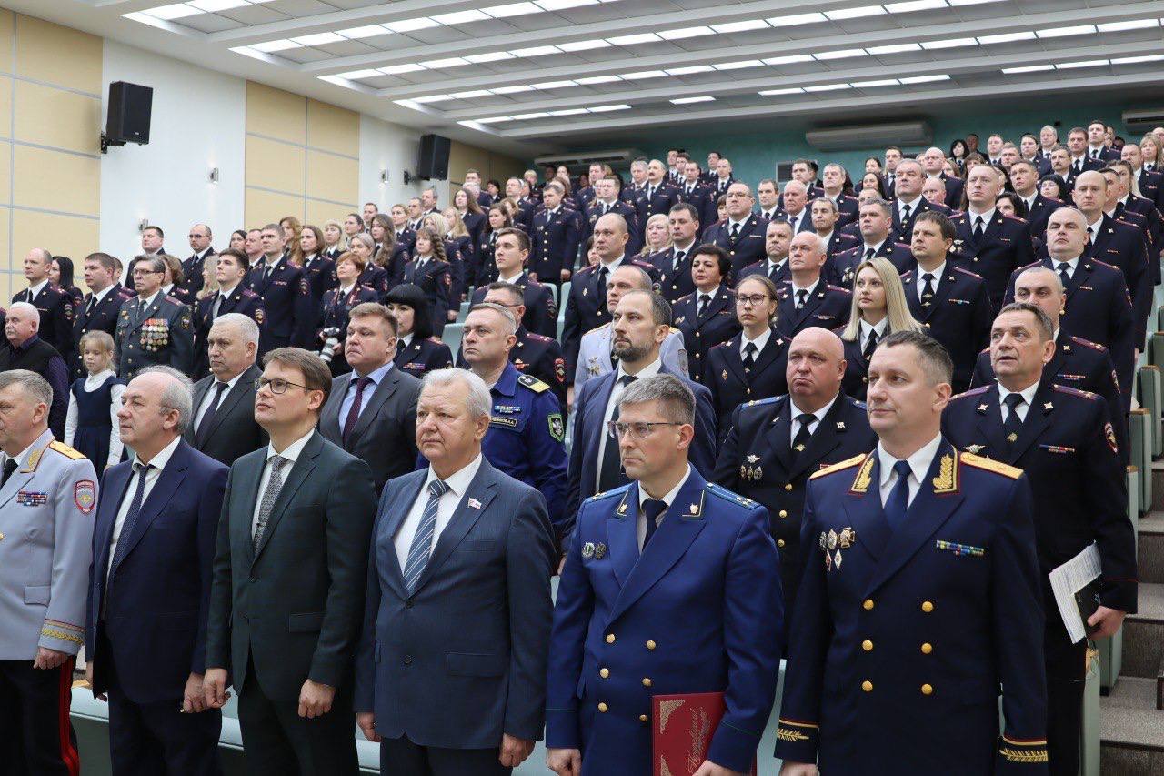 10 ноября отмечают профессиональный праздник сотрудники органов внутренних дел России 10 ноября отмечают профессиональный праздник сотрудники органов внутренних дел России