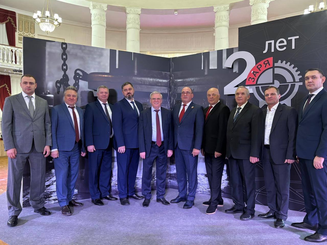 Евгений Люлин поздравил коллектив завода химического оборудования «Заря» с 20-летним юбилеем